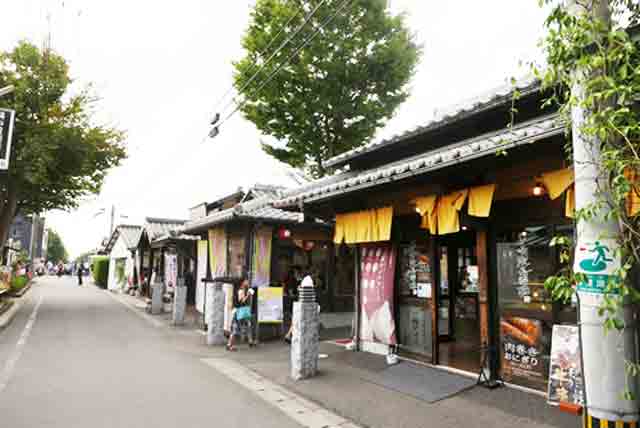 湯布院の湯の坪街道