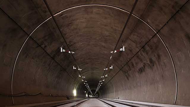 高速道路のトンネルが怖い おしり運転でもう怖くない ふーんログ